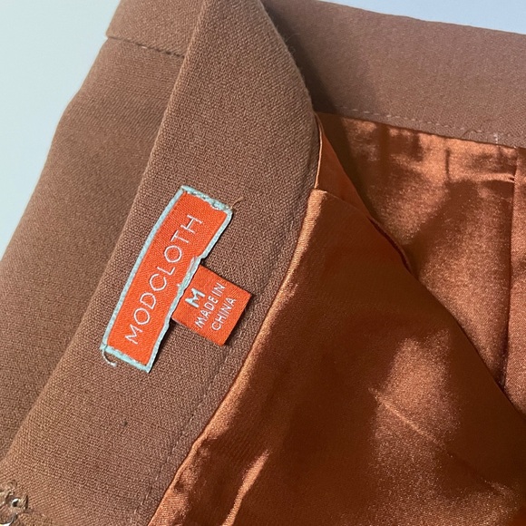 ModCloth. Terra Cotta Colored. Pencil Skirt. Medium. - Picture 5 of 5
